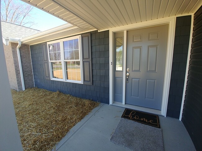 1421 W Todd Ln in Jasper, IN - Building Photo - Building Photo