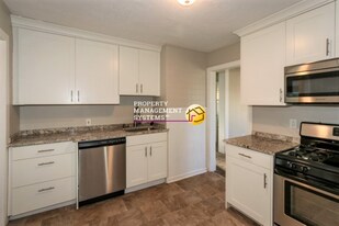 126 E Whitlock Ave in South Salt Lake, UT - Building Photo