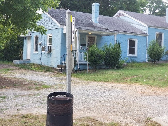 1114 Holmes St, Unit 1114 in Raleigh, NC - Foto de edificio - Building Photo