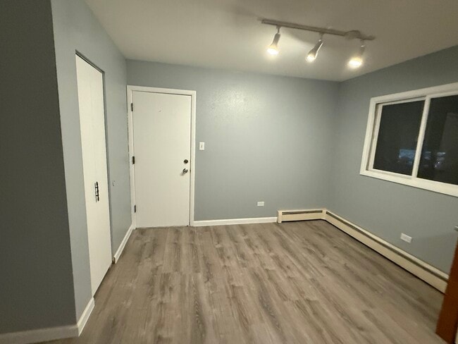 18329 West St, Unit Unit 2R in Lansing, IL - Building Photo - Building Photo