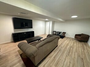 1104 Horseshoe Cir in Papillion, NE - Building Photo - Building Photo
