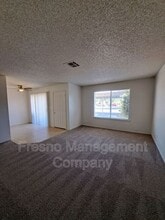 3037 W Pontiac Way in Fresno, CA - Building Photo - Building Photo
