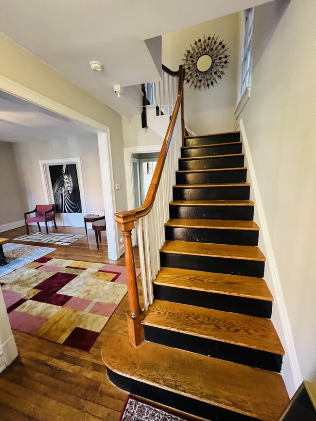 1130 W Grace St, Unit #1 in Richmond, VA - Building Photo - Building Photo