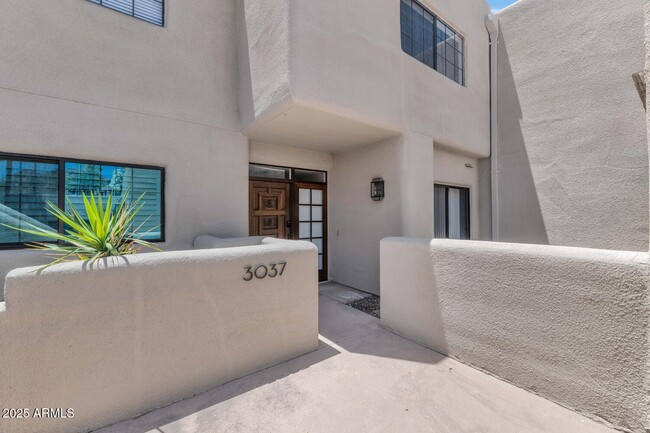 3037 E Rose Ln in Phoenix, AZ - Building Photo - Building Photo
