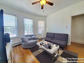 22 Belmont St in Watertown, MA - Building Photo - Building Photo