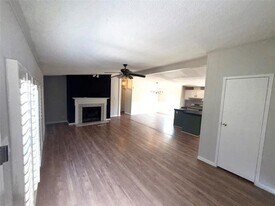 301 N Buffalo Ave in Cedar Park, TX - Building Photo