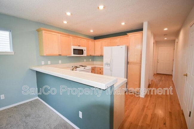 16933 NW Arizona Dr in Beaverton, OR - Building Photo - Building Photo