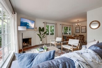 338 Gravilla St in San Diego, CA - Building Photo - Building Photo