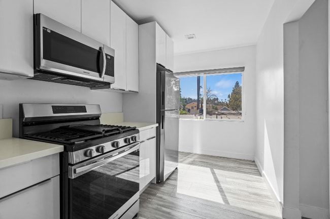 1486 Silver Lake Blvd in Los Angeles, CA - Foto de edificio - Building Photo