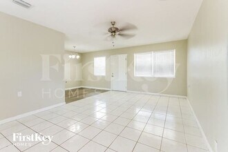 405 E Gateway Blvd in Boynton Beach, FL - Building Photo - Building Photo