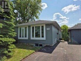 726 Grandview Dr in Oshawa, ON - Building Photo