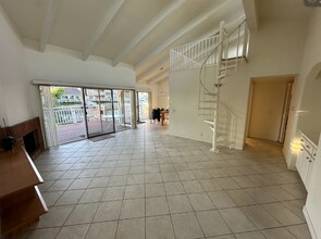 4625 Falkirk Bay in Oxnard, CA - Building Photo - Building Photo