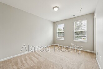 861 Plaza Walk Dr in Charlotte, NC - Building Photo - Building Photo