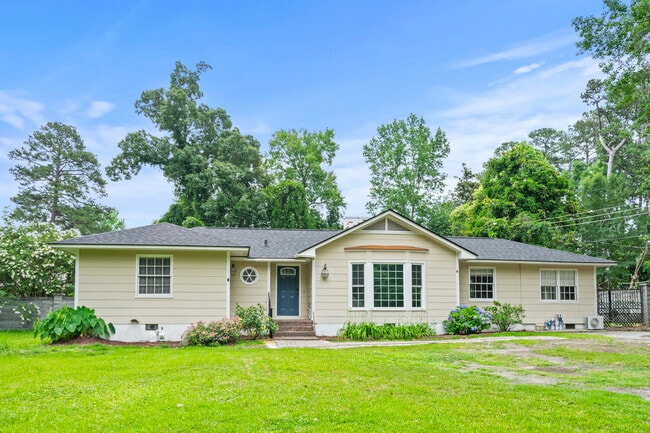 property at 514 S Cashua Dr