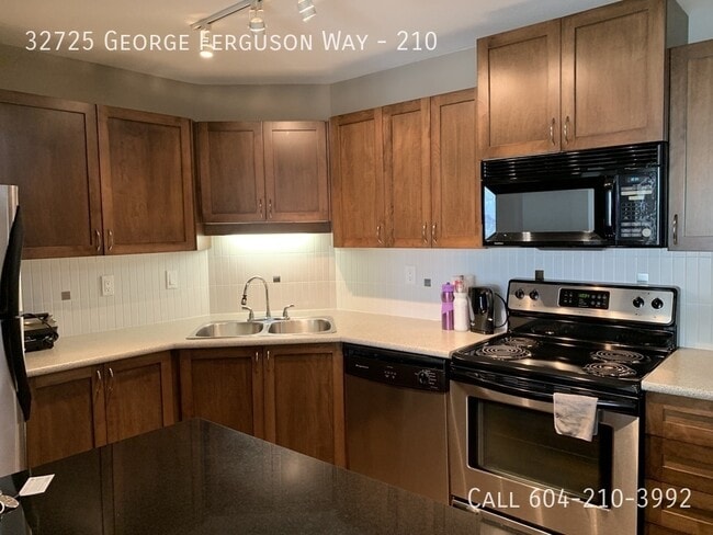 32725 George Ferguson Way in Abbotsford, BC - Building Photo - Building Photo