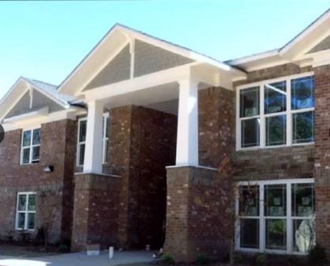 Oakmont Place in Greenwood, SC - Building Photo