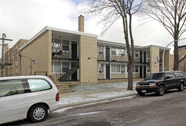 2034-2044 W Hood Ave in Chicago, IL - Building Photo - Building Photo