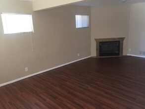 4609 W 172nd St, Unit b in Lawndale, CA - Building Photo - Building Photo