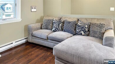 154 Charlton Ave, Unit 5 in Lodi, NJ - Building Photo - Building Photo