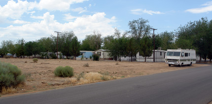 Apple Valley Mobile Home Park in Apple Valley, CA - Building Photo - Building Photo