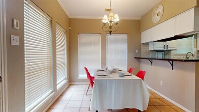 14919 Forest Trails Dr in Houston, TX - Building Photo - Building Photo