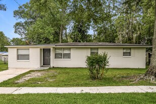 6019 Verdes Rd in Jacksonville, FL - Building Photo