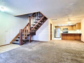 14011 Fairhill Ave in Edmond, OK - Foto de edificio - Building Photo