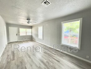 4717 S 33rd W Ave in Tulsa, OK - Building Photo - Building Photo