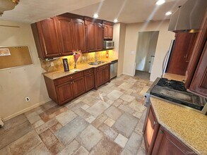 93 W 6th St in Ronkonkoma, NY - Building Photo - Building Photo