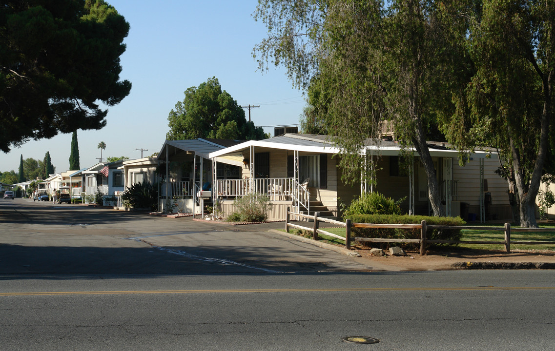 Starlight Mobile Home Park in El Cajon, CA - Foto de edificio