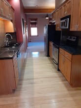 219 Main St-Unit -B, McGregor, IA in Mc Gregor, IA - Foto de edificio - Building Photo