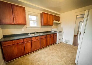 1007 Mahlon St in Lansing, MI - Building Photo - Building Photo