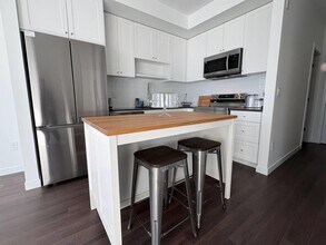 8509-8158 158 St in Surrey, BC - Building Photo - Building Photo