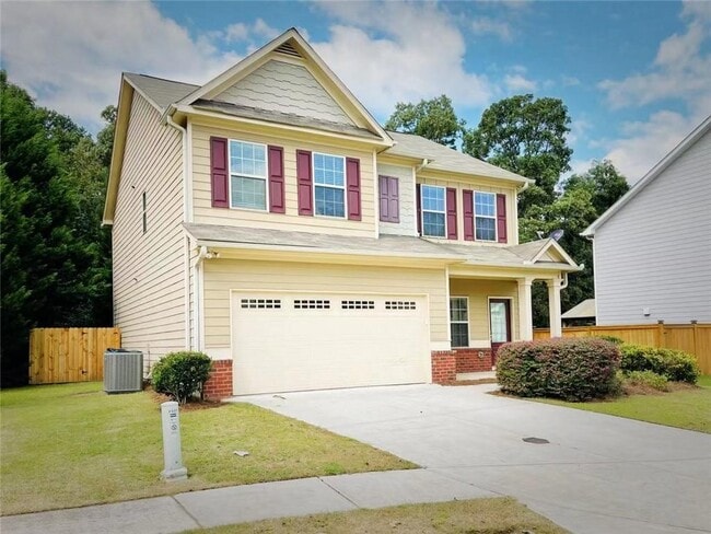 527 Pine Ln in Lawrenceville, GA - Building Photo - Building Photo