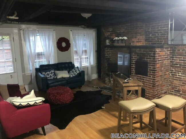 3 Champney Pl, Unit 1 in Boston, MA - Building Photo - Building Photo