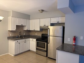 19815 E 14 Mile Rd, Unit 19817 in Clinton Township, MI - Building Photo