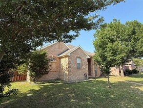 1221 Hillcrest Dr in Allen, TX - Building Photo - Building Photo