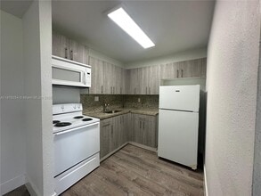 2843 Fillmore St in Hollywood, FL - Building Photo - Building Photo