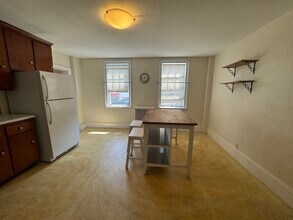 32 Shepard St in Boston, MA - Building Photo - Building Photo
