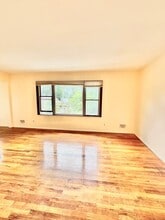 35 Broadway, 2 in Dobbs Ferry, NY - Building Photo - Building Photo