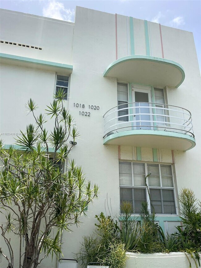 1020 Euclid Ave in Miami Beach, FL - Building Photo - Building Photo
