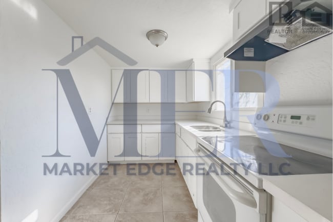 property at 1927 E Sheridan St