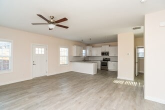 606 E Texas Ave in Bessemer City, NC - Building Photo - Building Photo