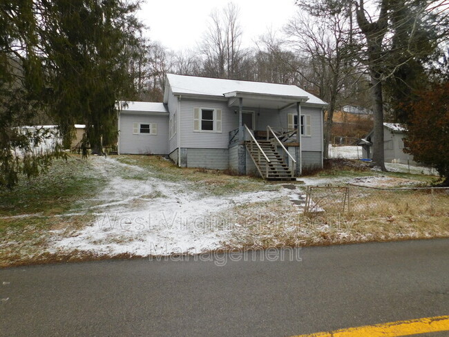 1917 Minden Rd in Oak Hill, WV - Building Photo - Building Photo