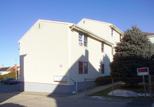 120 Orange St in Fall River, MA - Building Photo - Building Photo