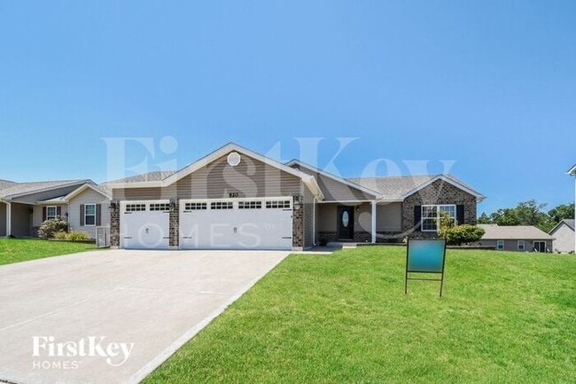 520 Sceptre Rd in Wentzville, MO - Building Photo - Building Photo