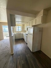 13606 Cerise Ave, Unit 7A in Hawthorne, CA - Foto de edificio - Building Photo