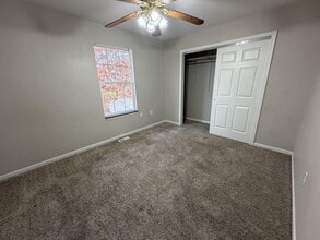 5305 E Trikalla Dr in Columbia, MO - Building Photo - Building Photo