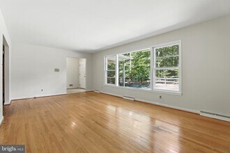 2710 Hidden Valley Rd in Accokeek, MD - Building Photo - Building Photo