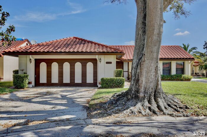 8257 Lisbon Ct in Orlando, FL - Building Photo